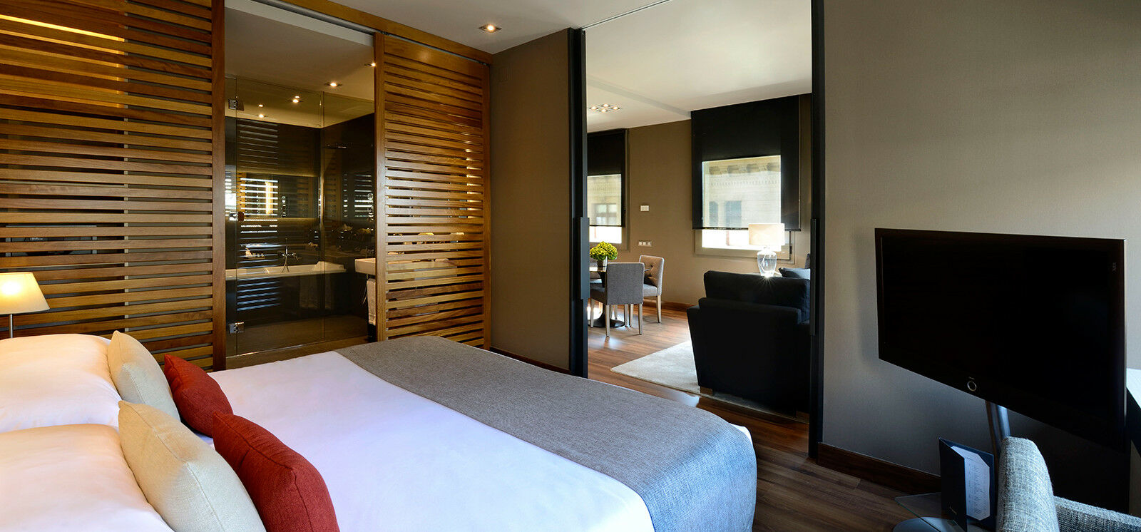 Central Hotel 2*